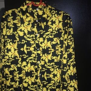 Long sleeve bright and fashionable shirt